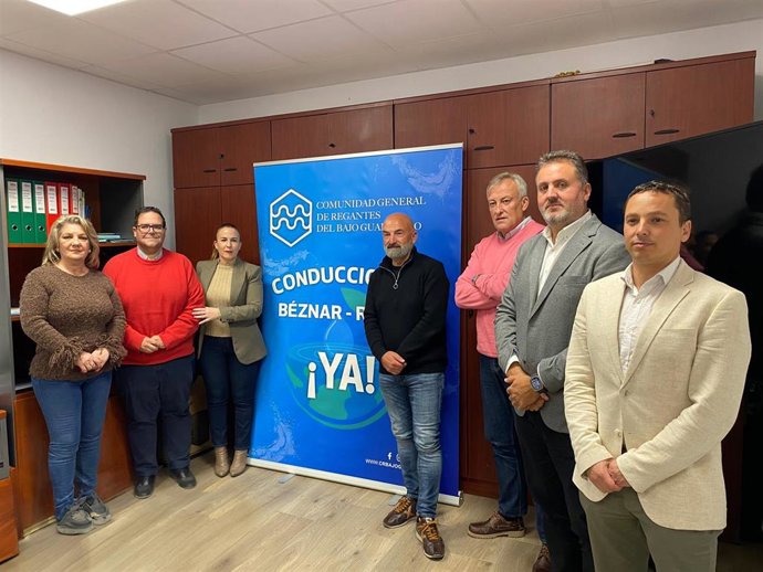 Reunión del PP con la Comunidad de Regantes del Bajo Guadalfeo.