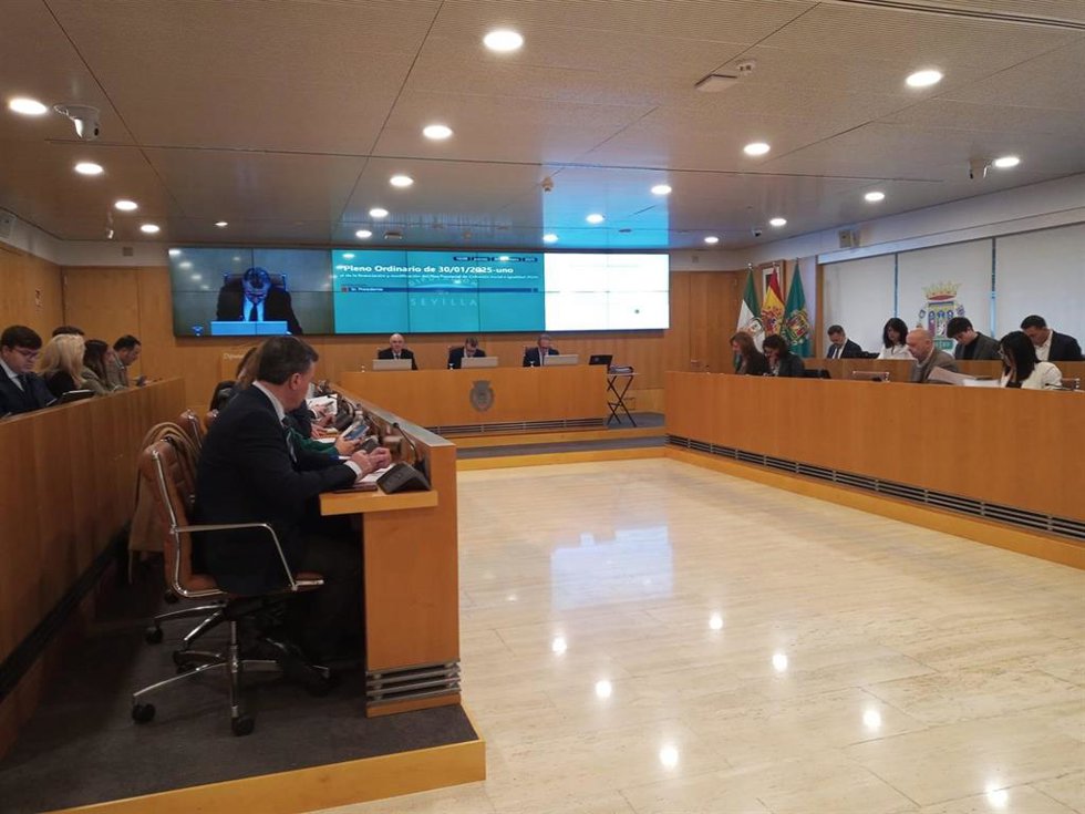 Un momento del Pleno de la Diputación (Imagen de archivo)