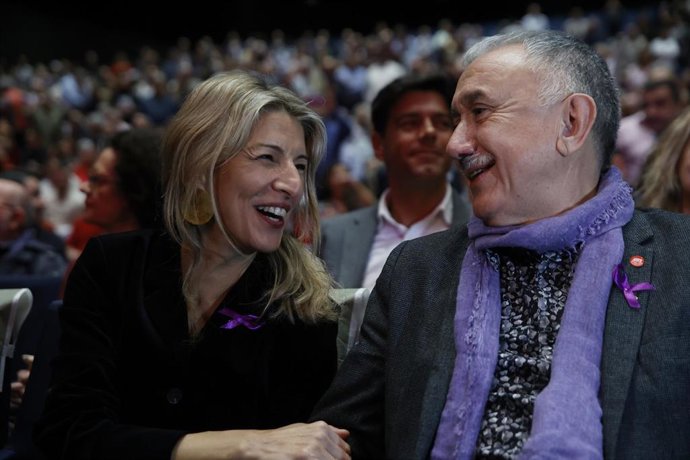 Archivo - La vicepresidenta segunda y ministra de Trabajo y Economía Social, Yolanda Díaz, y el secretario general de UGT, Pepe Álvarez