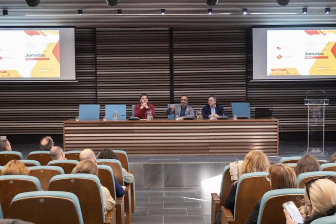 El presidente de la Diputación de Cáceres, Miguel Ángel Morales, inaugura la Jornada de Prevención y Gestión de Emergencias y Desastres Naturales en el Ámbito Municipal dirigida a cargos electos