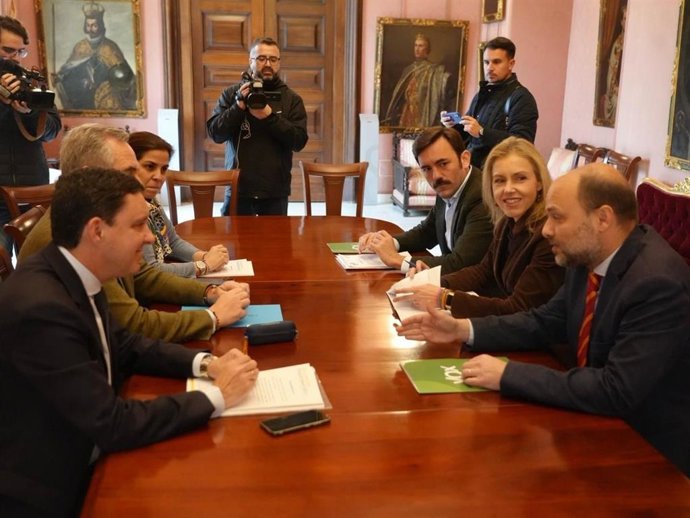 Reunión de seguimiento del acuerdo entre PP y Vox en el Ayuntamiento de Sevilla.