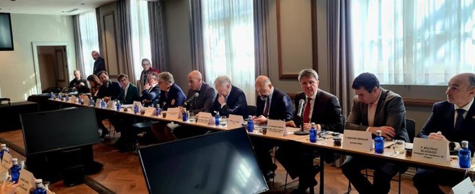 El secretario de Estado de Transportes y Movilidad Sostenible, José Antonio Santano, interviene ante la delegación del Parlamento Europeo en Canfranc (Huesca).