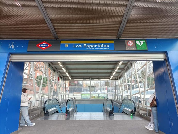 Archivo - Parada de Metro de Los Espartales, en Getafe, de la Línea 12 (MetroSur)