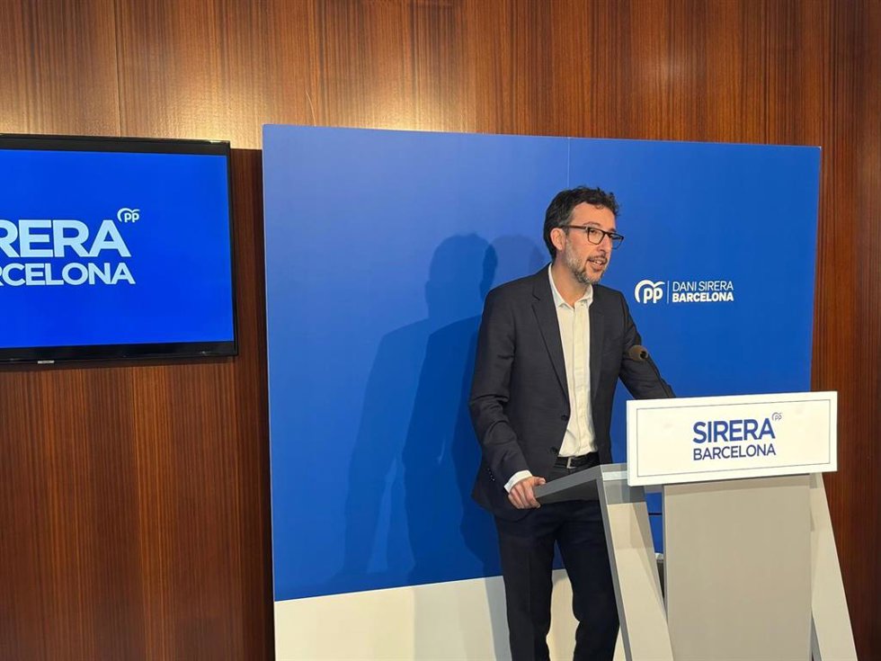 El portavoz del PP en Barcelona, Juan Milián, en rueda de prensa este miércoles