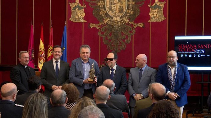 Entrega del Nazareno de Honor de la Semana Santa de Toledoal Grupo Social ONCE