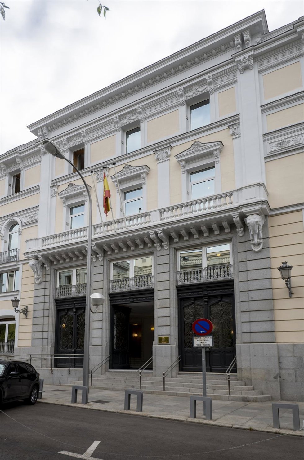 Archivo - Fachada del Consejo General del Poder Judicial.