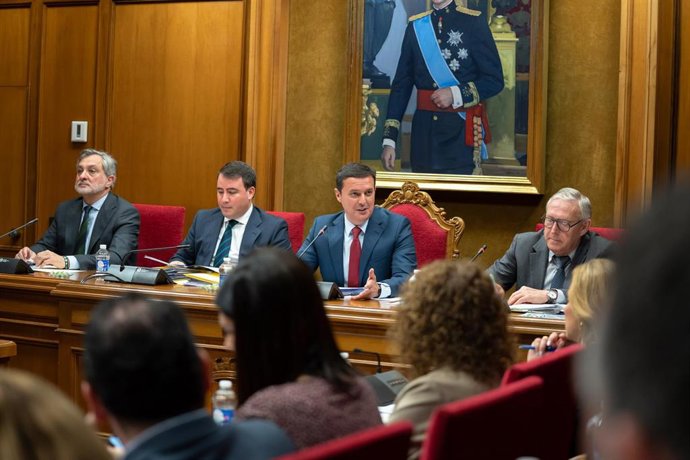 Pleno ordinario de la Diputación de Almería.