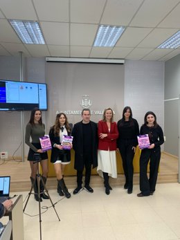 Presentación de Dona Festival