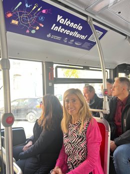 València visibilitza els "beneficis de la diversitat cultural" en 10 autobusos de l'EMT