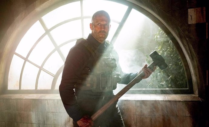 Jason Statham, a mazazo limpio en el tráiler de A Working Man, lo nuevo del director de Escuadrón suicida