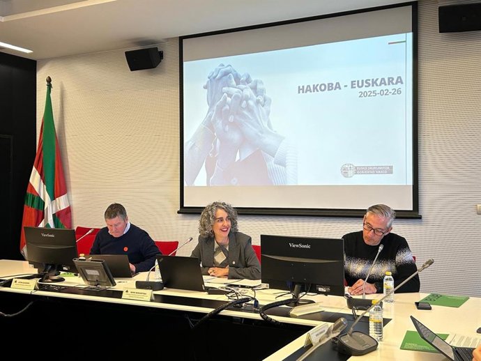 El encuentro ha contado con la presencia de la vicelehendakari primera y consejera de Cultura y Política Lingüística, Ibone Bengoetxea