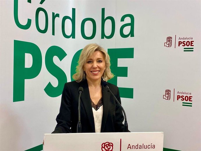 La parlamentaria andaluza del PSOE por Córdoba Ana Romero, en la sede provincial de su partido.