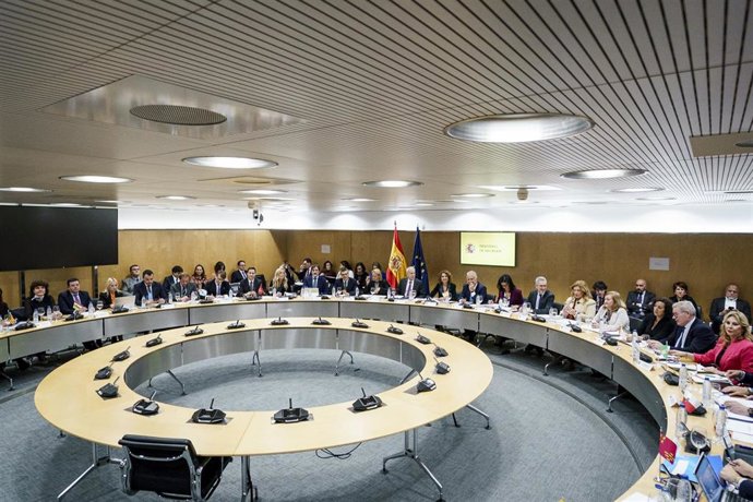 Reunión del Consejo de Política Fiscal y Financiera (CPFF), en la sede del Ministerio, a 26 de febrero de 2025, en Madrid (España). El Gobierno central y las comunidades autónomas se han reunido para tratar la propuesta del Ministerio de Hacienda para con