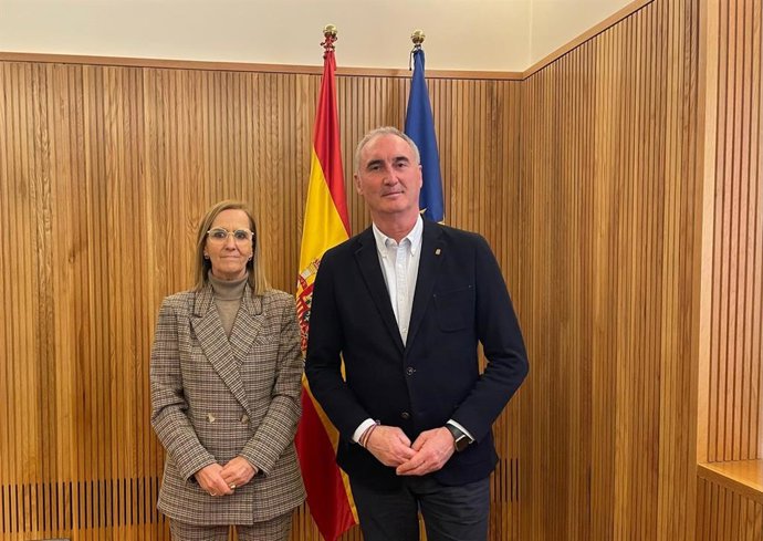 La presidenta de CHD, María Jesús Lafuente, y el alcalde de Segovia, José Mazarías