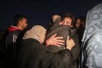 Un organismo vinculado a Hamás dice que Israel liberó en las últimas horas a 640 presos palestinos