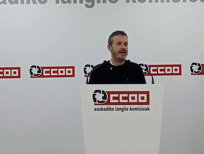 El responsable de Acción Sociopolítica y Comunicación de CCOO Euskadi, Santi Martínez,
