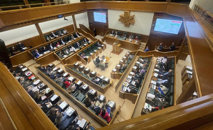 El Pleno de la Cámara ha debatiso sobre la inclusión de la Biotecnología en varias escalas de empleo de la Administración Pública