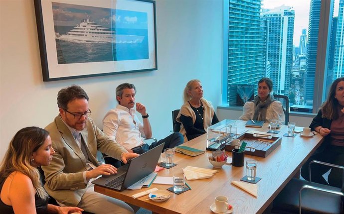 Andalucía Trade apuesta por EEUU, un mercado con oportunidades en aeronáutica, alimentación, perfumería y construcción.