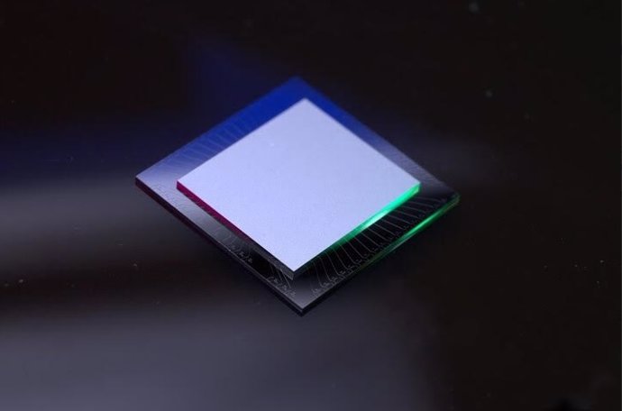 Chip de computación cuántica Ocelot