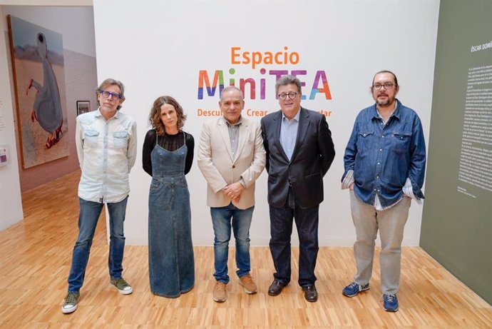 Los consejeros de Empleo y Educación y Cultura del Cabildo de tenerife, Efraín Medina y José Carlos Acha (c), respectivamente, en la presentación de los 'Espacios MiniTea'