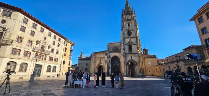 Un momento del rodaje del episodio de Maestros de la Costura Celebrity que se grabó en Oviedo.