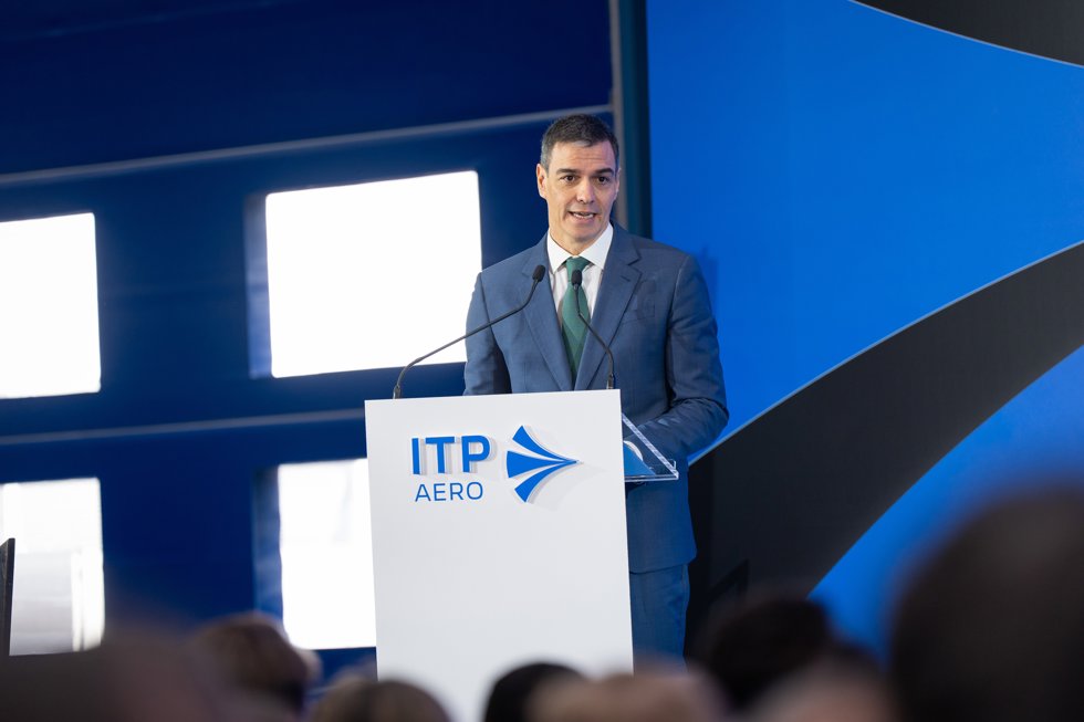 El presidente del Gobierno, Pedro Sánchez, interviene durante la inauguración del centro de fabricación aeroespacial avanzada (ADMIRE) de ITP Aero, en el Parque Tecnológico n300, a 27 de febrero de 2025, en Zamudio, Vizcaya, País Vasco (España).