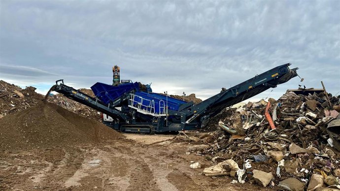 Punto de transferencia de residuos de la dana en Catarroja en imagen de archivo