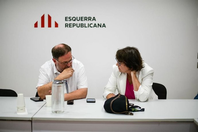 Archivo - El presidente de ERC, Oriol Junqueras, y la candidata de ERC a las elecciones europeas, Diana Riba.