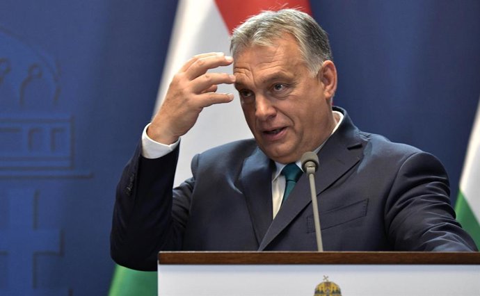 Archivo - HANDOUT - 30 October 2019, Hungary, Budapest: Hungarian Prime Minister Viktor Orban speaks during a joint press conference with Russian President Vladimir Putin (not pictured) after their meeting. Photo: -/Kremlin/dpa - ATTENTION: editorial use 