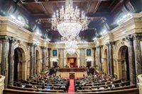 El Parlament emite una declaración de apoyo a "una paz integral, justa y duradera" en Ucrania