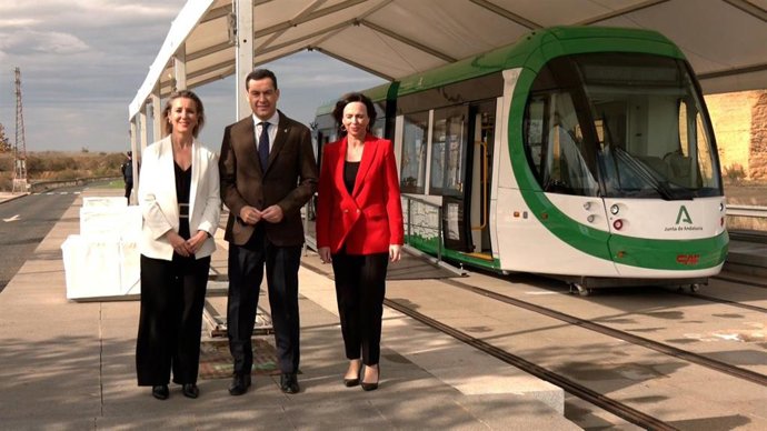 Archivo - Acto de reinicio de las obras del tranvía de Alcalá