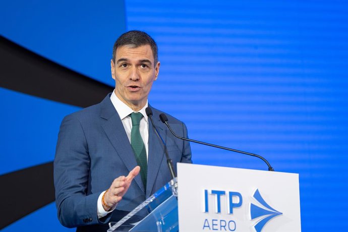 O Presidente do Governo, Pedro Sánchez, discursa durante a inauguração do centro avançado de fabricação aeroespacial (ADMIRE) da ITP Aero no Parque Tecnológico Nº 300, em 27 de fevereiro de 2025, em Zamudio, Vizcaya, País Basco (Espanha). A empresa