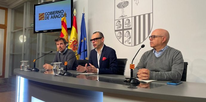Pedro Olloqui, Julio Ramón y Fernando Sarría han presentado en rueda de prensa las acciones programadas por el Gobierno de Aragón en la semana del arte en Madrid.