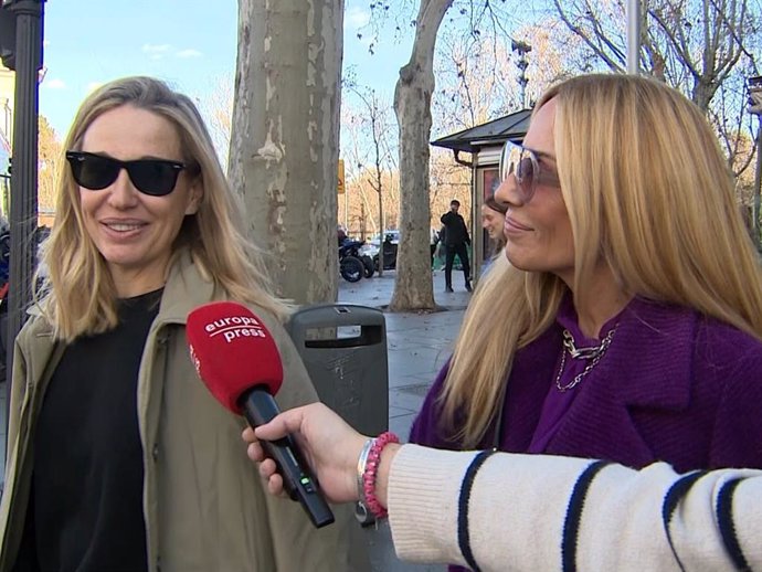 CAROLA BALEZTENA Y MARTA SÁNCHEZ