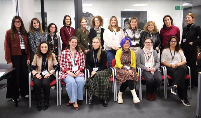 De Mujer a Mujer' un proyecto que mejora la empleabilidad de 15 mujeres víctimas de violencia