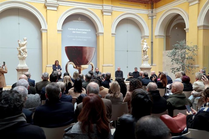 La alcaldesa de València, María José Catalá, participa en la presentación del proyecto museológico del futuro Centro de Interpretación del Santo Cáliz.