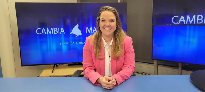 La alcaldesa de Galapagar, Carla Greciano, en Canal 33 TV.