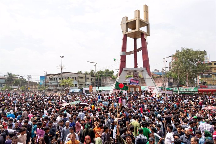 Archivo - Imagen de archivo de una protesta estudiantil en Bangladesh.