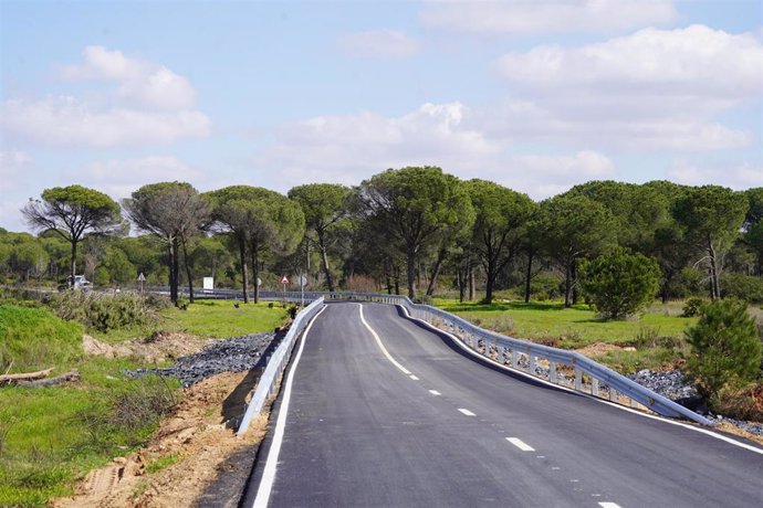 Carretera de Santa Catalina, asfaltada para facilitar el acceso al CEUS.