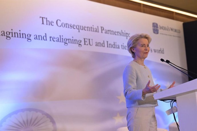 La presidenta de la Comisión Europea, Ursula von der Leyen, en India