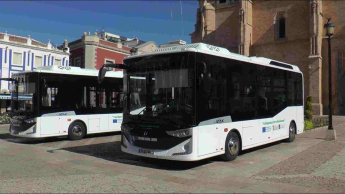 Archivo - Autobús Valdepeñas.