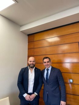 El gerente de Marinas de España ha completado recientemente una intensa visita a diversos puertos deportivos de Andalucía para fortalecer lazos institucionales y explorar oportunidades de desarrollo para el sector náutico-turístico español.