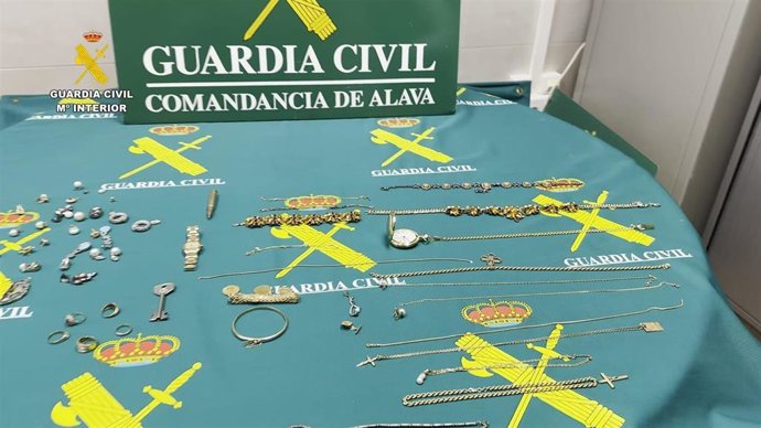 Pillado 'in fraganti' en Condado de Treviño (Burgos) cuando huía con joyas robadas en un chalé.