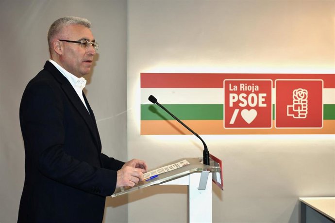 Lacalzada (PSOE) asegura que Capellán "se ha plegado a los intereses de Génova en vez de defender a La Rioja"