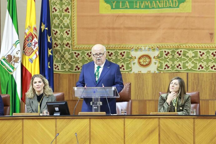 El presidente del Parlamento andaluz, Jesús Aguirre, pronuncia su discurso institucional con motivo del 28F