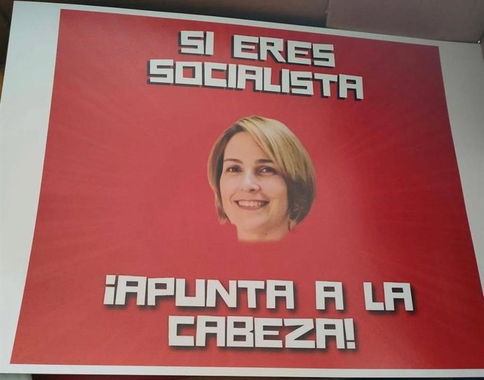 Cartel mostrado con amenazas a la alcaldesa.