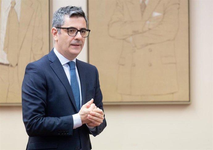 El ministro de la Presidencia Justicia, y Relaciones con las Cortes, Félix Bolaños, en el Congreso de los Diputados, a 28 de febrero de 2025, en Madrid (España). 
