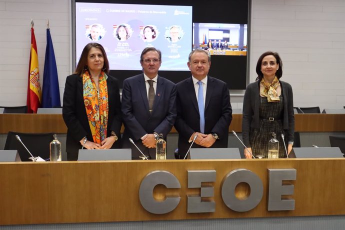 Participantes en la inauguración en CEOE de la Cumbre Preministerial de Certal #Madrid2025