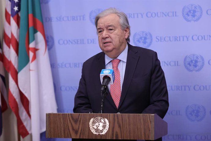 7 de fevereiro de 2025, Ny, EUA: NAÇÕES UNIDAS, NOVA YORK - 06 de fevereiro de 2025: O Secretário-Geral das Nações Unidas, Antonio Guterres, informa os repórteres sobre a crise em curso na República Democrática do Congo (RDC) na sede da ONU. Guterres pedi