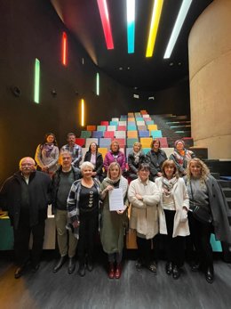 Manifiesto del Consejo de la Mujer de Langreo pidiendo la cancelación de un evento del 'Dandy de Barcelona' en  el municipio.